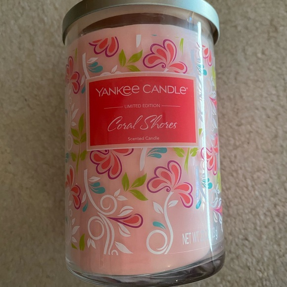 Yankee Coral Shores Candle